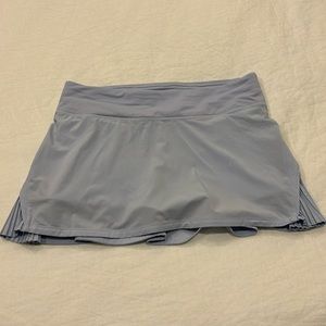 Lululemon 12” Play off the pleats skirt, sz 8